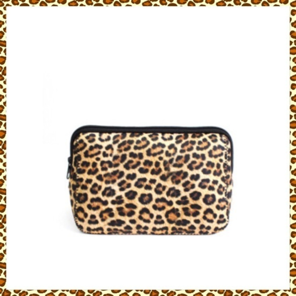 Leopard print cosmetic storage bag